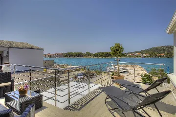 Betina Two-Bedroom Villa Near the Sea