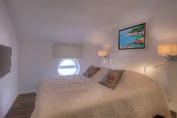 Betina Two-Bedroom Villa Near the Sea