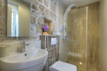 Betina Two-Bedroom Villa Near the Sea