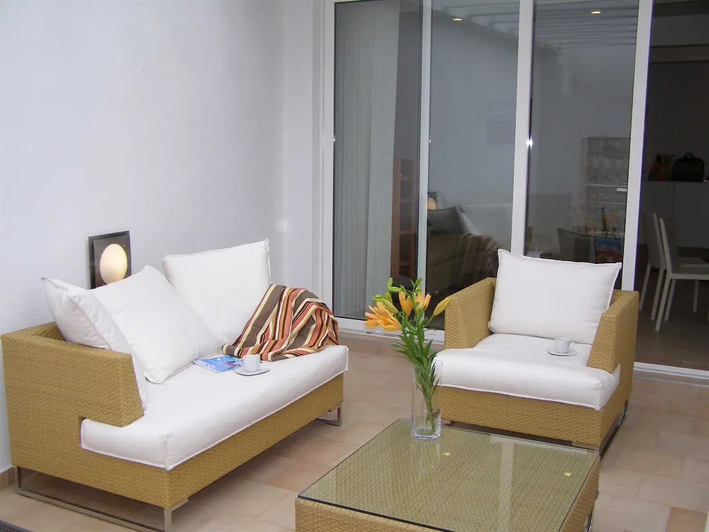 Murter 2-Bedroom Apartment with Secluded Terrace
