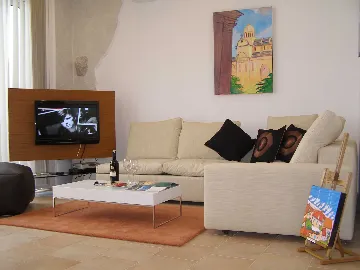 Murter 2-Bedroom Apartment with Secluded Terrace