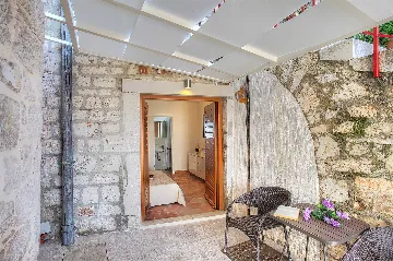 Waterfront Studio Apartment in Šibenik