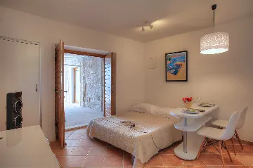 Waterfront Studio Apartment in Šibenik