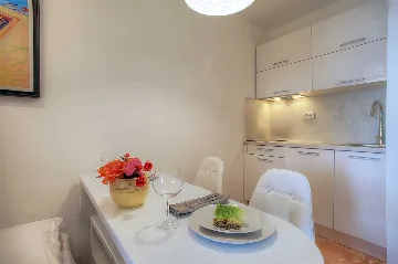 Waterfront Studio Apartment in Šibenik