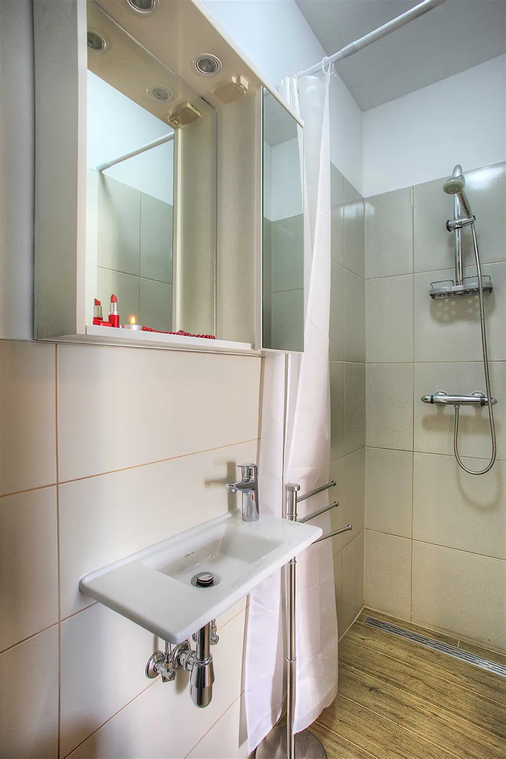 Waterfront Studio Apartment in Šibenik