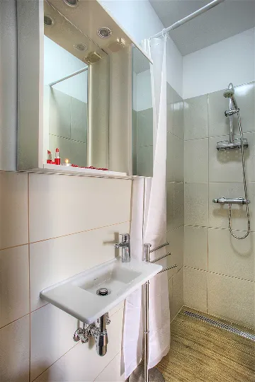 Waterfront Studio Apartment in Šibenik