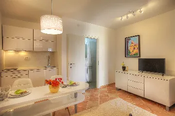 Waterfront Studio Apartment in Šibenik