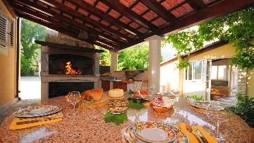 Holiday House in Kaštel Novi with Pool for 10 Guests