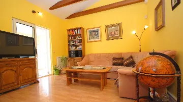 Holiday House in Kaštel Novi with Pool for 10 Guests