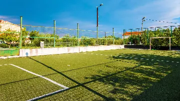 Holiday House in Kaštel Novi with Pool for 10 Guests