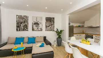 Apartment for 6 Guests with Shared Pool in Trogir