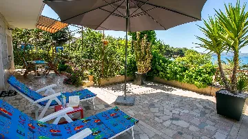 Apartment for 6 Guests with Shared Pool in Trogir