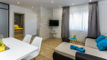 Apartment for 6 Guests with Shared Pool in Trogir