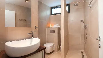 Villa for 11 Guests in Okrug Gornji with Pool