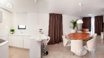 Villa for 11 Guests in Okrug Gornji with Pool