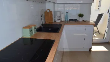 3-Bedroom Apartment with Sea View in Okrug Gornji