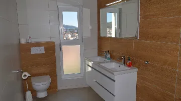 3-Bedroom Apartment with Sea View in Okrug Gornji