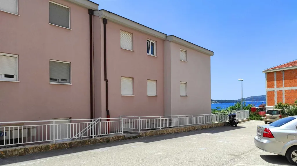 Sea View Apartment in Trogir for 3