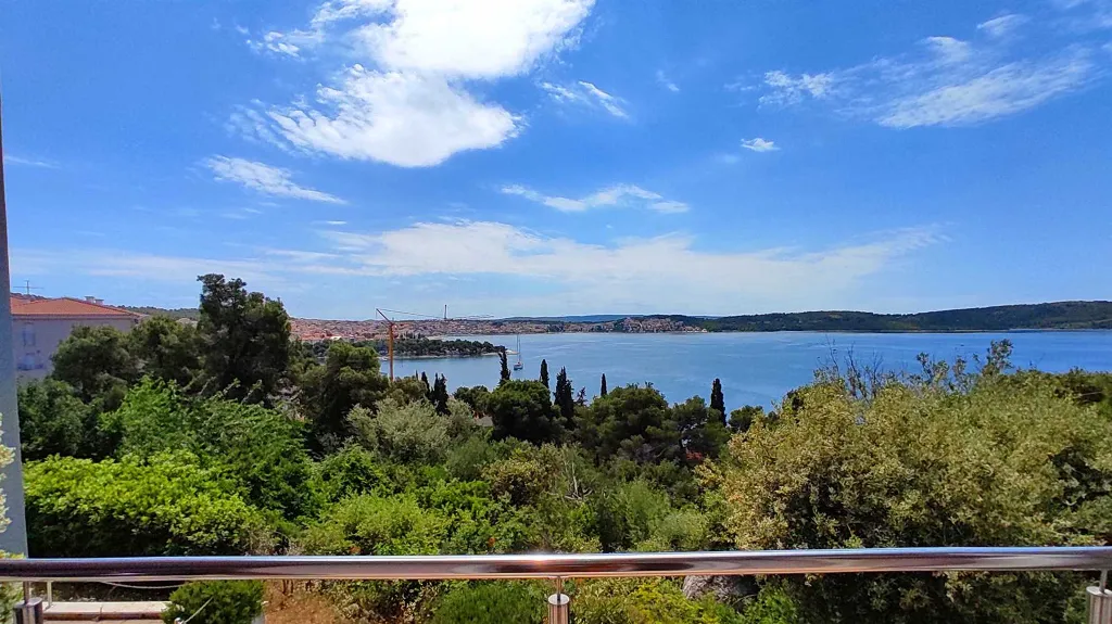 Sea View Apartment in Trogir for 3
