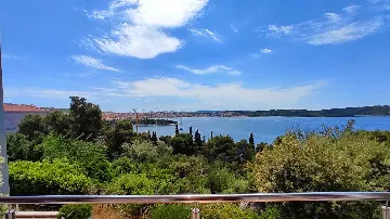 Sea View Apartment in Trogir for 3
