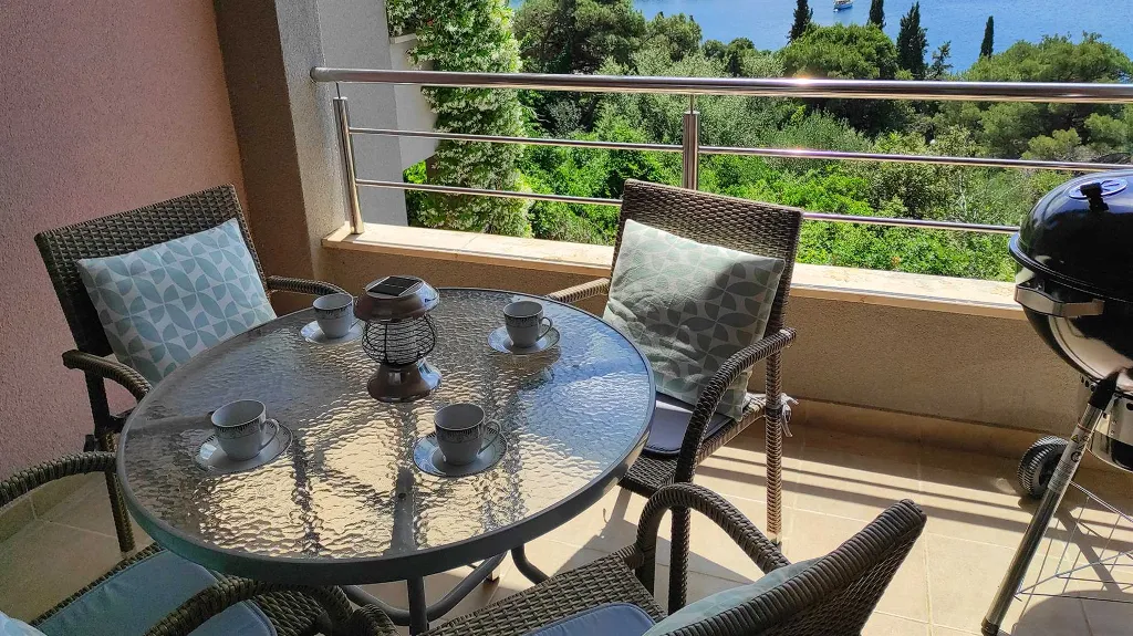 Sea View Apartment in Trogir for 3