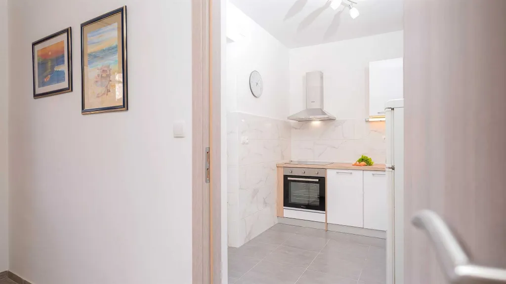 3-Bedroom Holiday House in Jelsa
