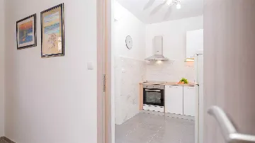 3-Bedroom Holiday House in Jelsa