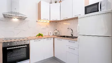 3-Bedroom Holiday House in Jelsa