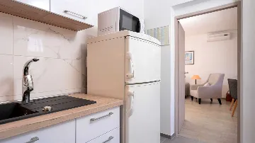 3-Bedroom Holiday House in Jelsa