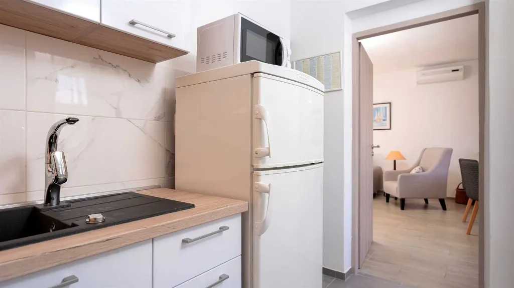 3-Bedroom Holiday House in Jelsa