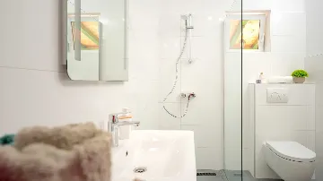 3-Bedroom Holiday House in Jelsa