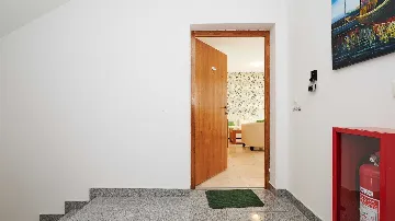 Sea View Apartment in Slatine with Shared Pool