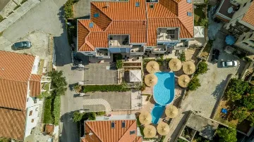 Sea View Apartment in Slatine with Shared Pool