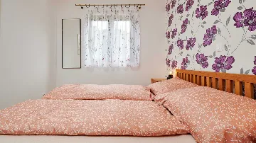 Sea View Apartment in Slatine with Shared Pool