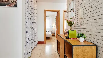 Sea View Apartment in Slatine with Shared Pool