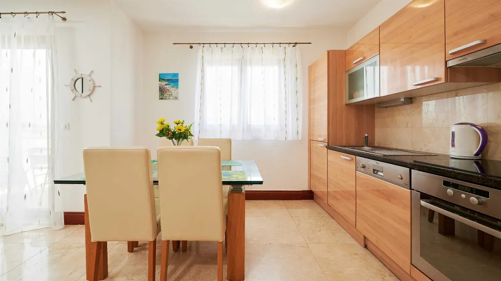 Sea View Apartment in Slatine with Shared Pool