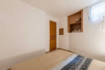 Sea View Apartment in Okrug Gornji for 4 Guests