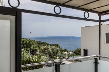 Sea View Apartment in Okrug Gornji for 4 Guests