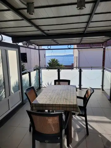 Sea View Apartment in Okrug Gornji for 4 Guests