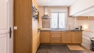 Partial Sea View Studio in Okrug Gornji