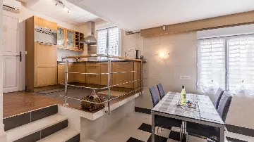 Partial Sea View Studio in Okrug Gornji