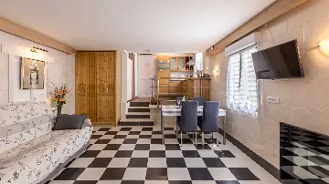 Partial Sea View Studio in Okrug Gornji