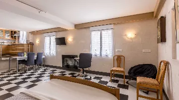 Partial Sea View Studio in Okrug Gornji