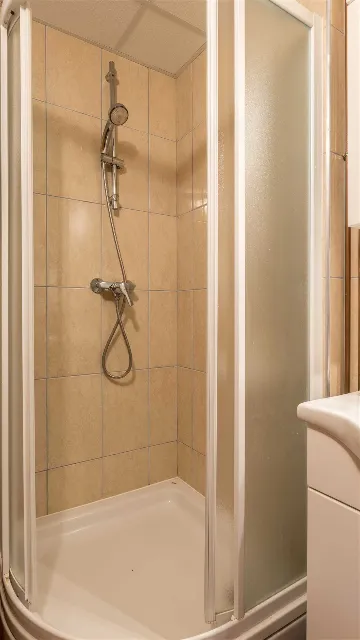 Partial Sea View Studio in Okrug Gornji