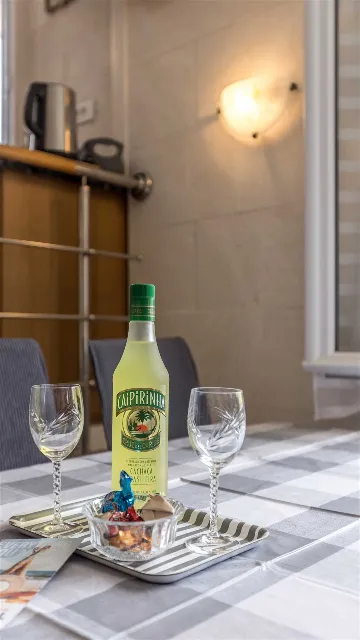 Partial Sea View Studio in Okrug Gornji