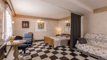 Partial Sea View Studio in Okrug Gornji