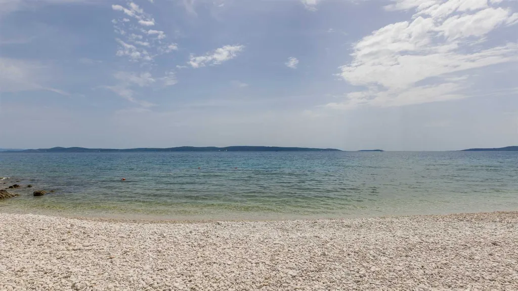 Partial Sea View Studio in Okrug Gornji