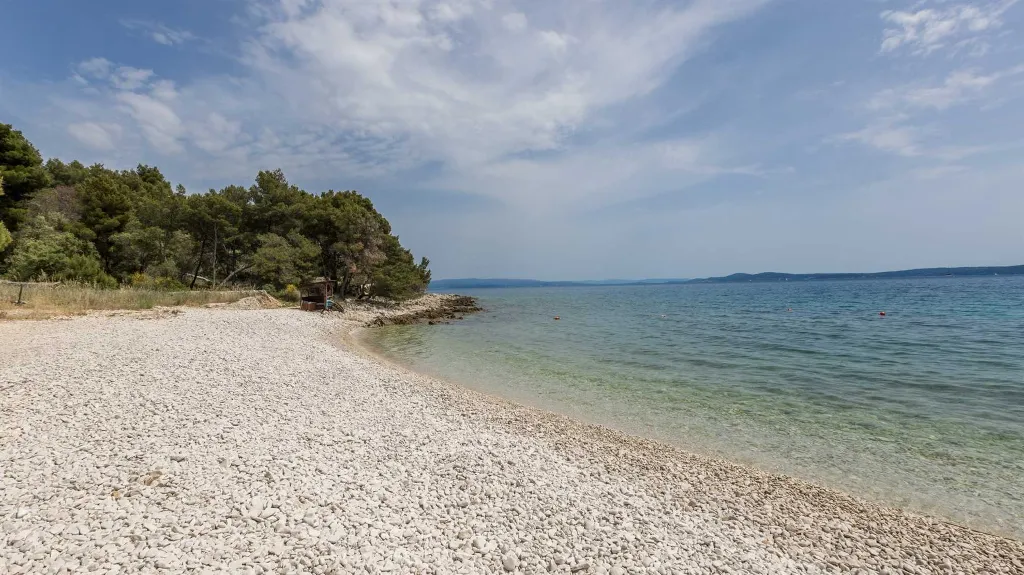 Partial Sea View Studio in Okrug Gornji