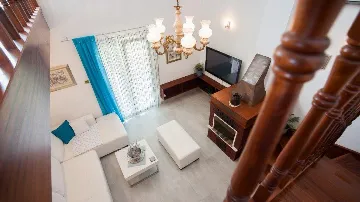 Four-Bedroom Villa with Pool in Okrug Gornji