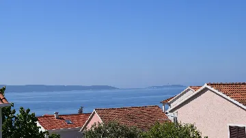 Four-Bedroom Villa with Pool in Okrug Gornji